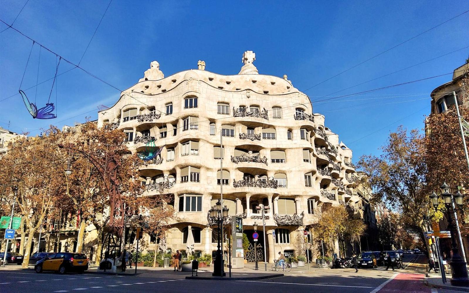 Rooms In Spacious Apartment In City Center Barcelona Exterior photo