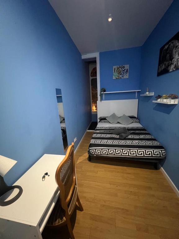 Rooms In Spacious Apartment In City Center Barcelona Exterior photo